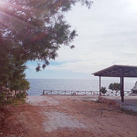 Caravan Fishing Spot Porto Roxa Agios Leon 外观 照片