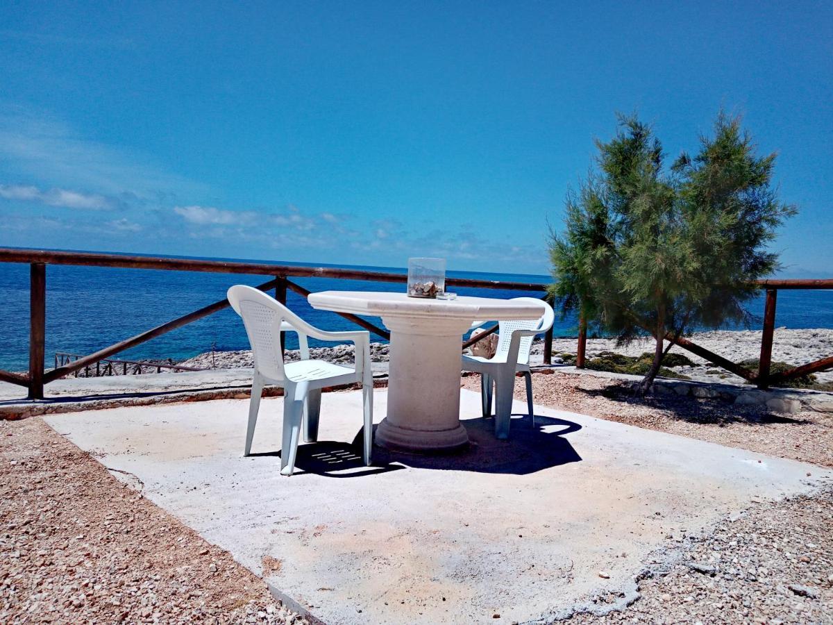 Caravan Fishing Spot Porto Roxa Agios Leon 外观 照片