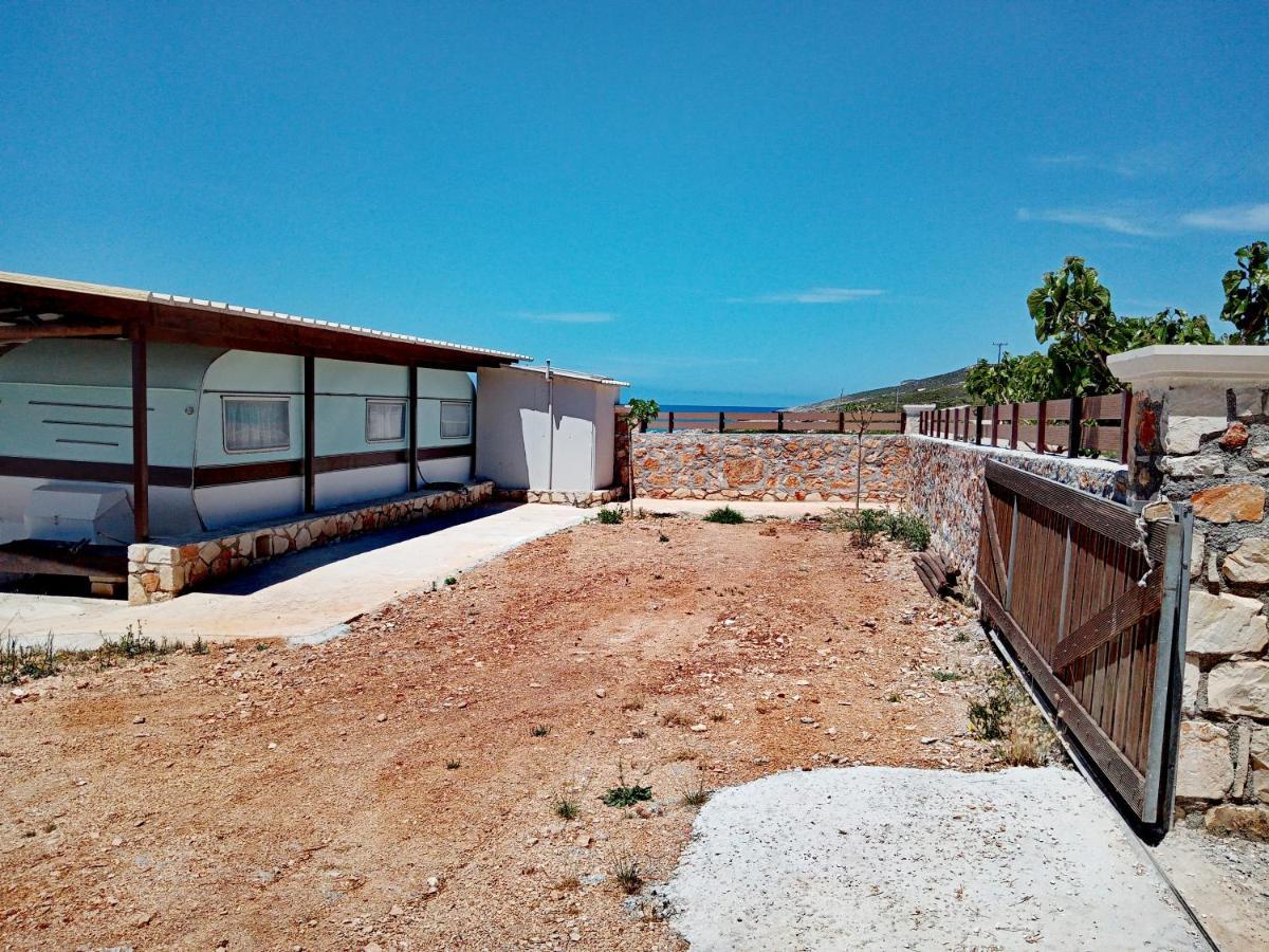 Caravan Fishing Spot Porto Roxa Agios Leon 外观 照片